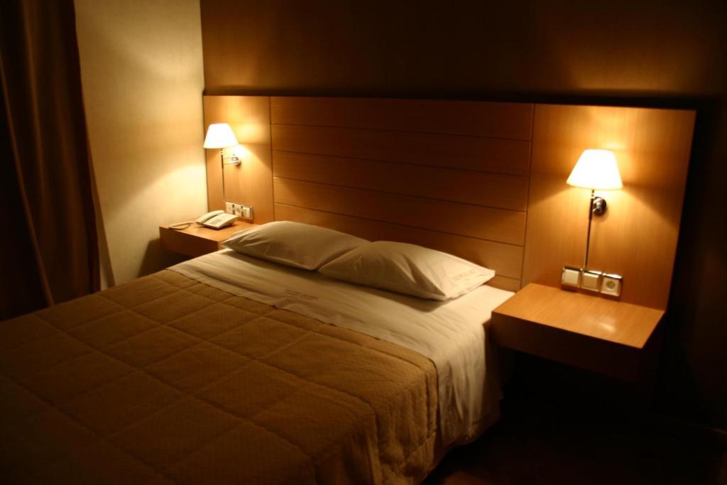 Deves Hotel Nafplio Phòng bức ảnh